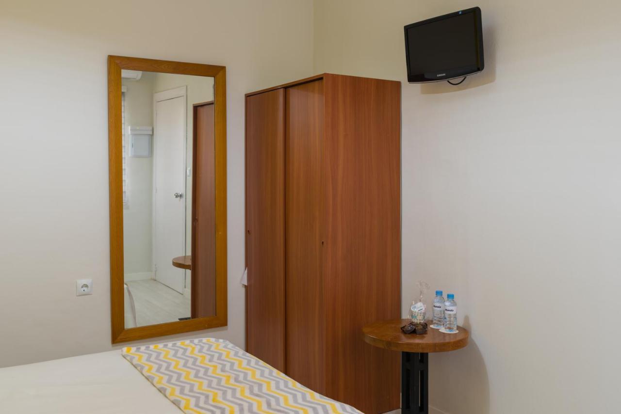 Hostal Imperial Merida Bagian luar foto