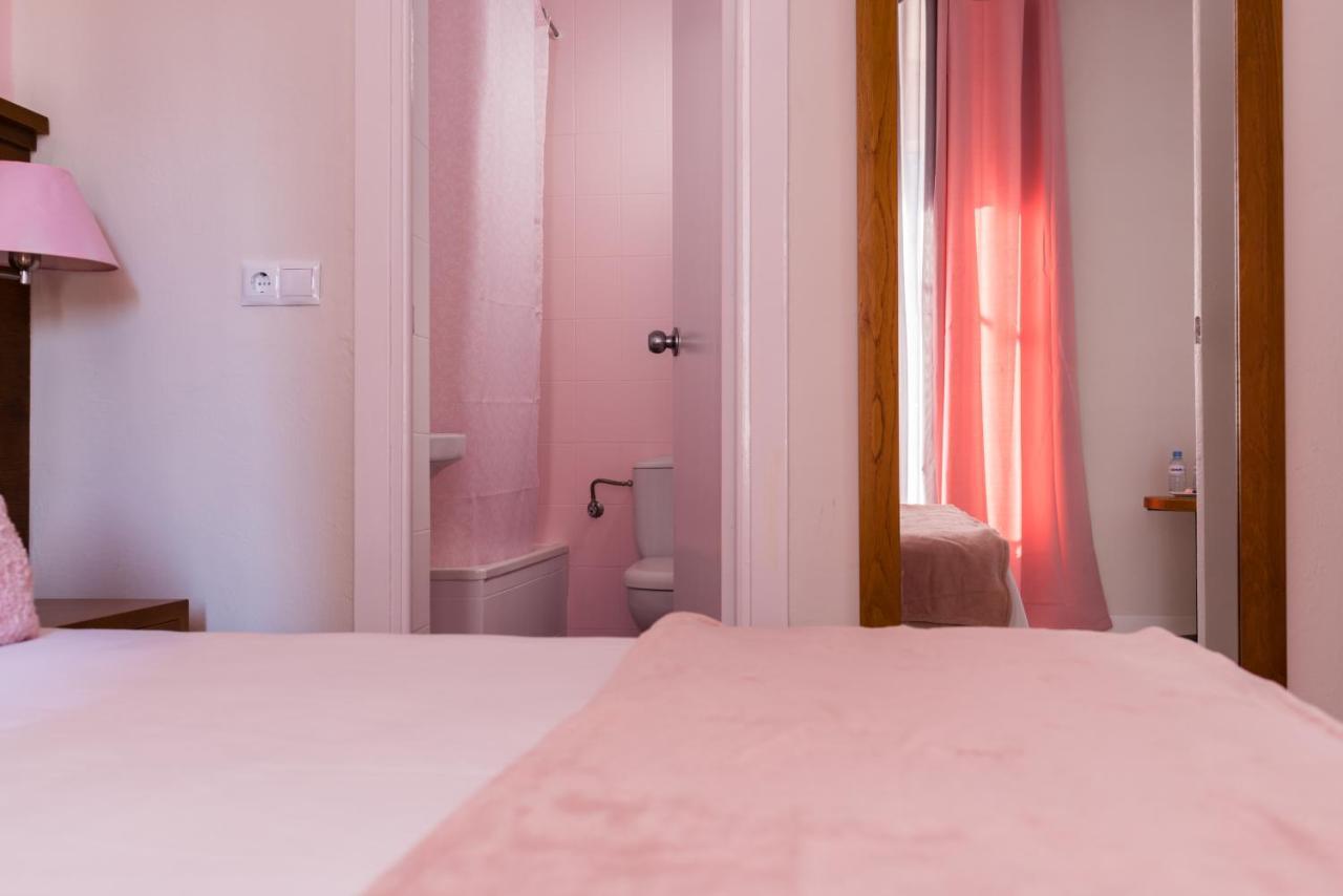 Hostal Imperial Merida Bagian luar foto