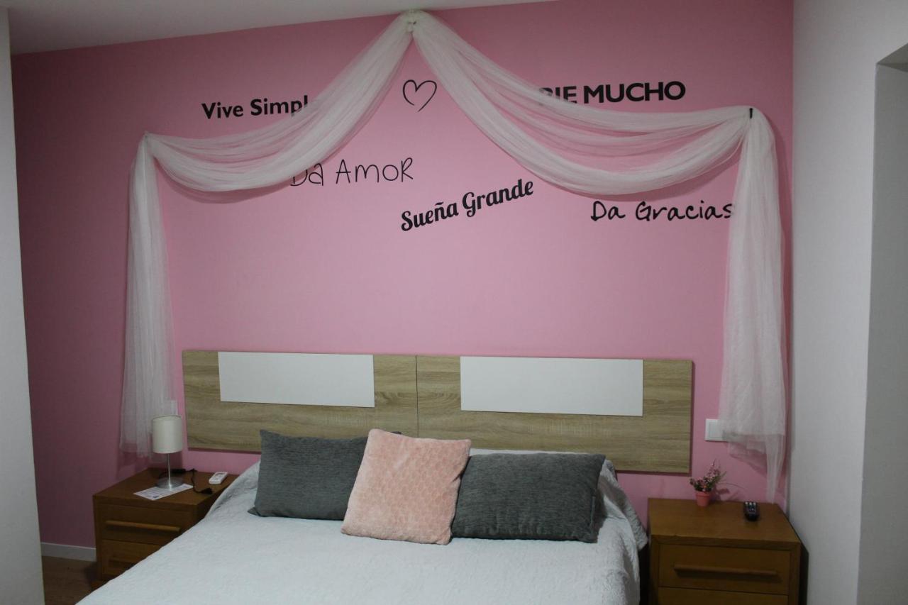 Hostal Imperial Merida Bagian luar foto