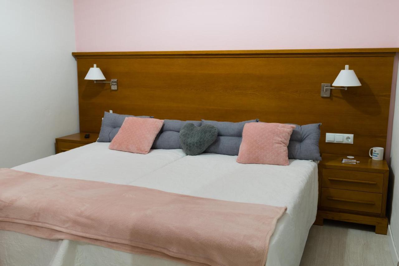Hostal Imperial Merida Bagian luar foto